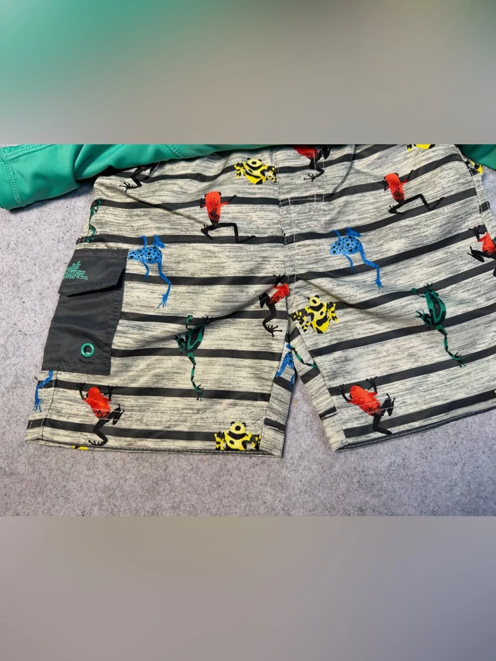 UV Skinz Kids UPF 50+ Boys Size 3T -  3-Piece Swimwear Set w/ Reversible Hat NEW